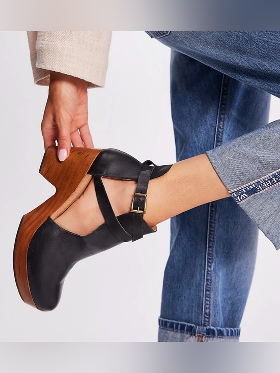 Free People Shoes - Free People Cedar Clog – Size 37 (US 6.5) Suede Platform Clogs
